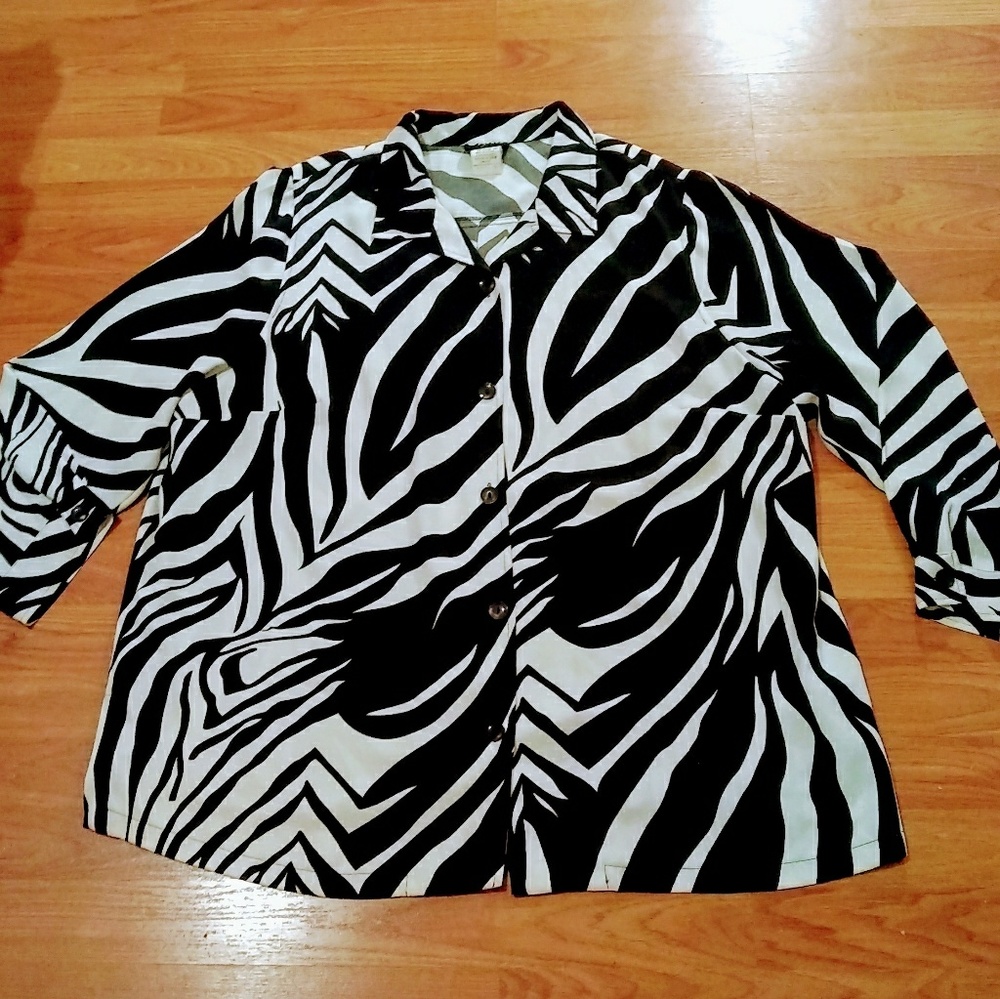 Sexy Gorgeous Black/White Print Design Top